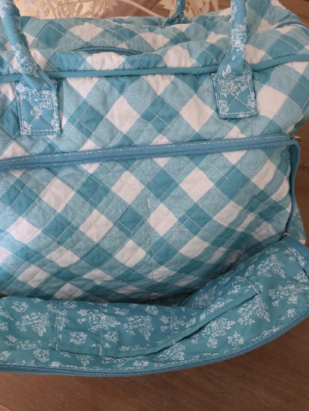 The Pioneer Woman Turquoise and White Quilted Travel Tote - Picture 5 of 6